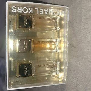 NWT Michael Kors Perfume Set